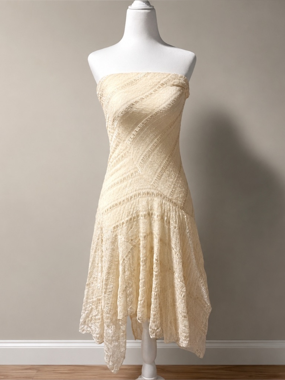 ✨ALEXIA ADMOR white lace dress✨